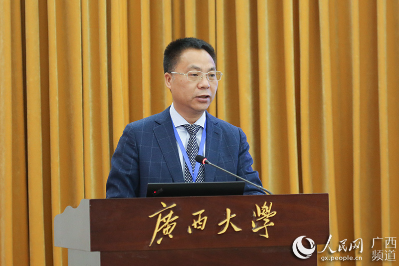 球盟会法公司党委书记黄建荣在国际投资贸易与广西自贸区法制建设国际研讨会闭幕式上的致辞此次会议的召开，得益于若干非常重要的机缘。对促成这些机缘成就的一些人和单位，我要表示诚挚的谢意【详细】 